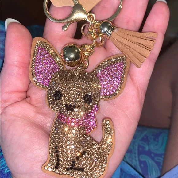 Crystal chiuaua dog purse/bag charm keychain w/ tassel - Picture 4 of 7